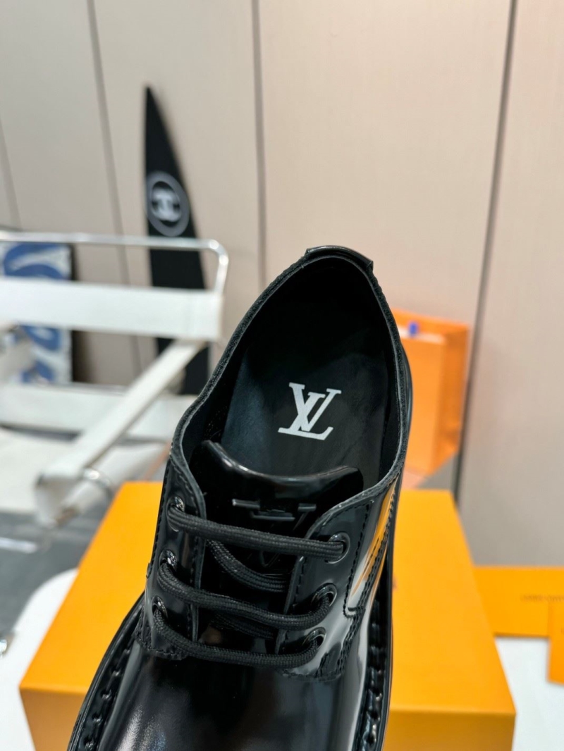 l0vis Vvtt0n loafers